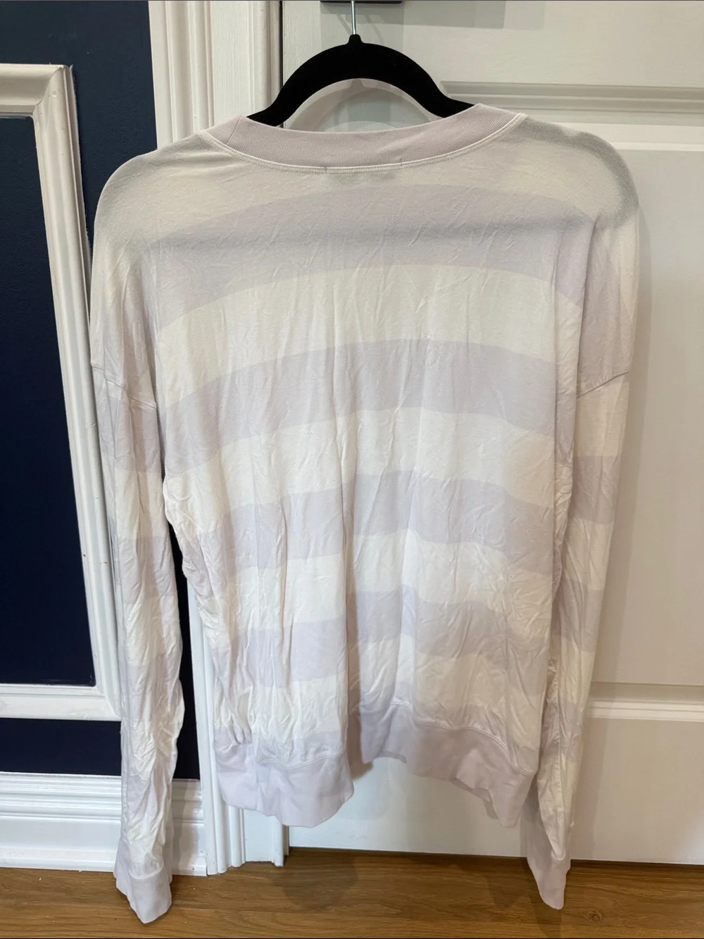 WeWoreWhat Grey & Cream Striped Long-Sleeve Tee